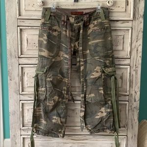 All transactions will be done through Poshmark!